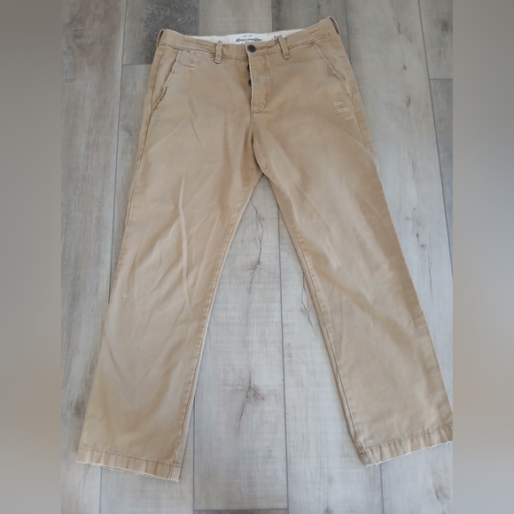 Abercrombie & Fish Men's Chino Khakis Pants in Tan. Size W32 x L30 - Picture 1 of 7